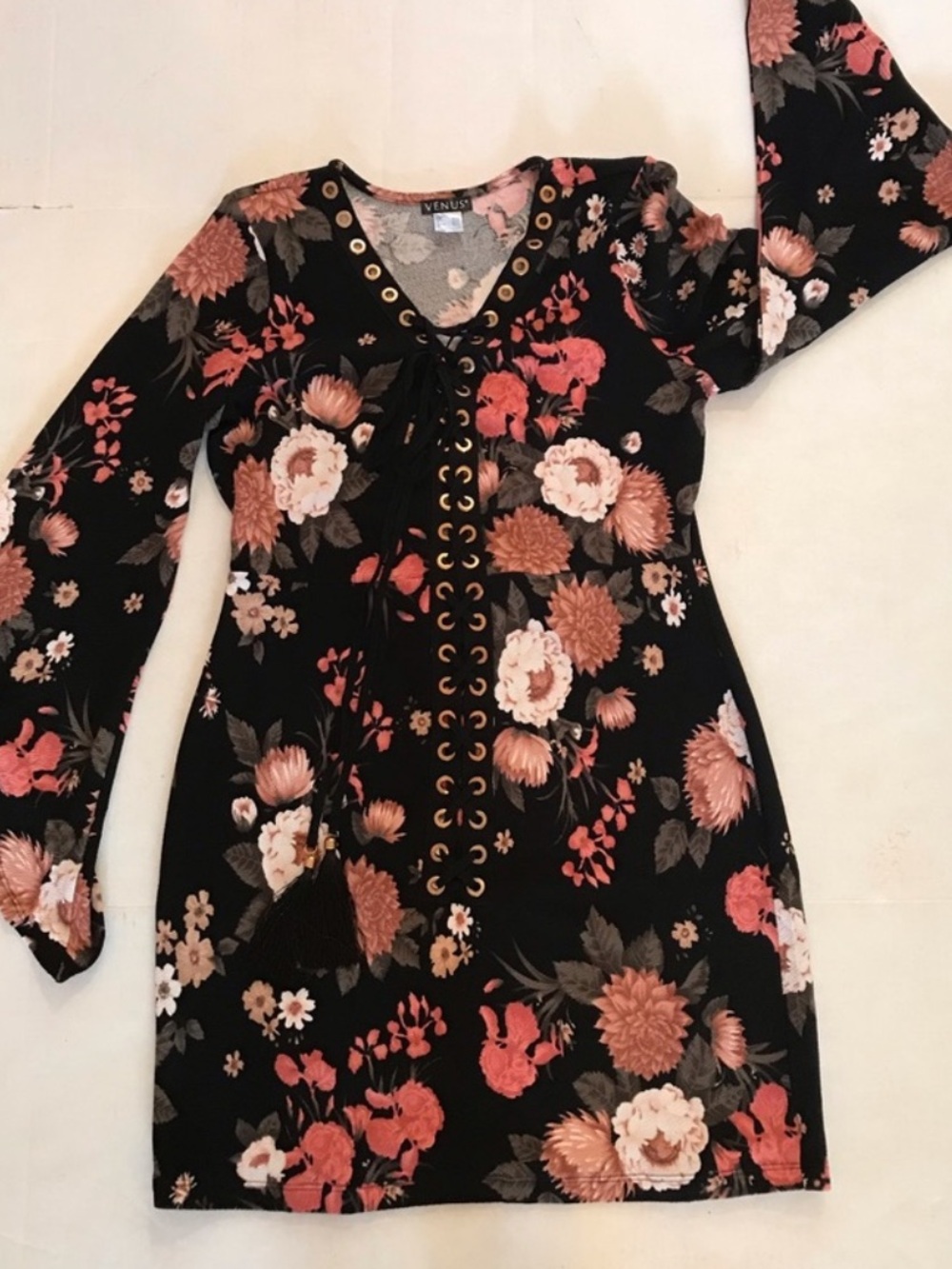 Venus Floral Lace Up Dress Size XL